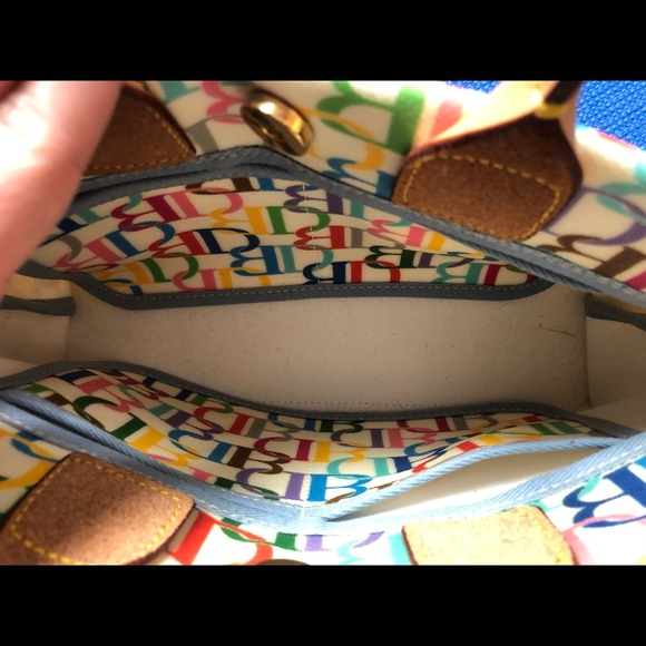 Dooney & Bourke small handbag - Picture 3 of 4